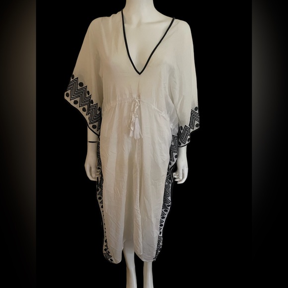 Leila Ligougne Black Border Caftan- The Daphne - Picture 4 of 6